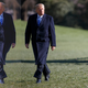 Illustration for article titled That Viral Photo of Our Big Lumpy President Is Actually Photoshopped